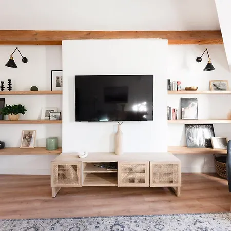 Apartment L'appartement Design, Lumineux, Central & Spacieux L'Isle-sur-la-Sorgue