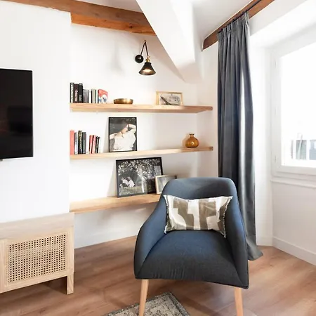 Apartment L'appartement Design, Lumineux, Central & Spacieux L'Isle-sur-la-Sorgue